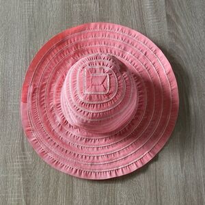 NWOT … Looking “PEACHY” Sun Hat